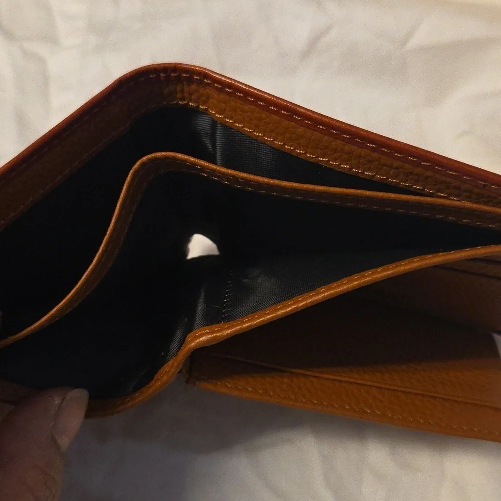 Hawaii Brown Leather Wallet with Turtle Design